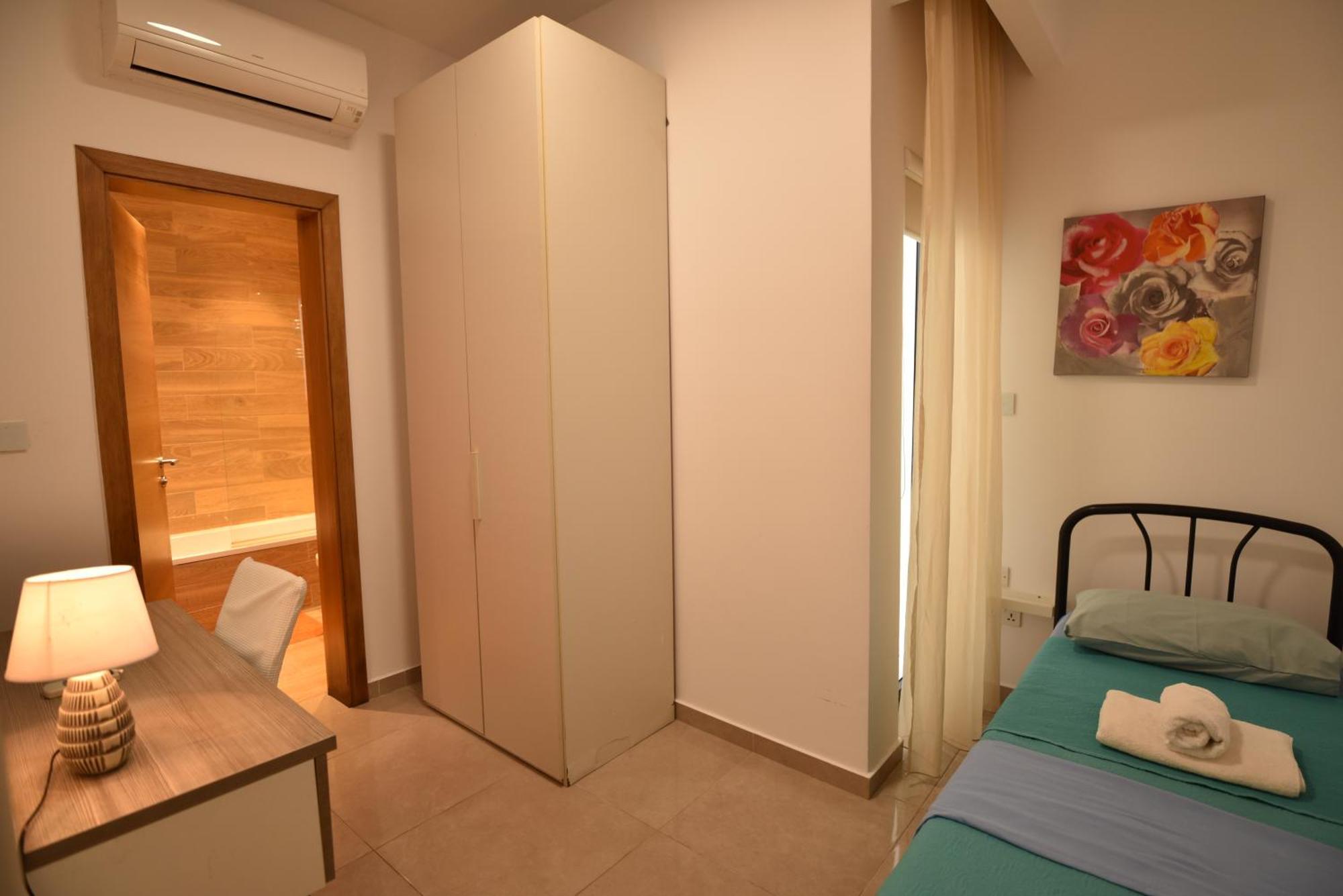 Seaview Home, By The Sea Sliema