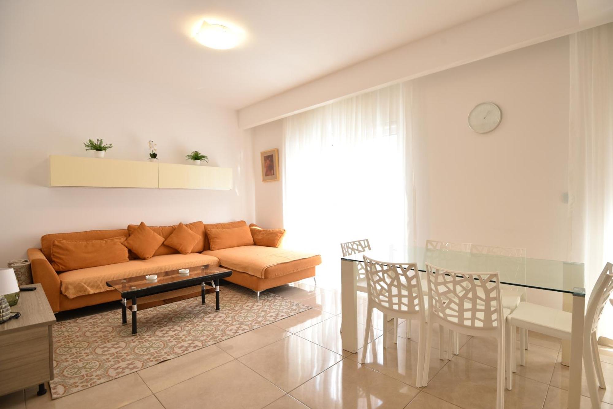 Seaview Home, By The Sea Apartment *